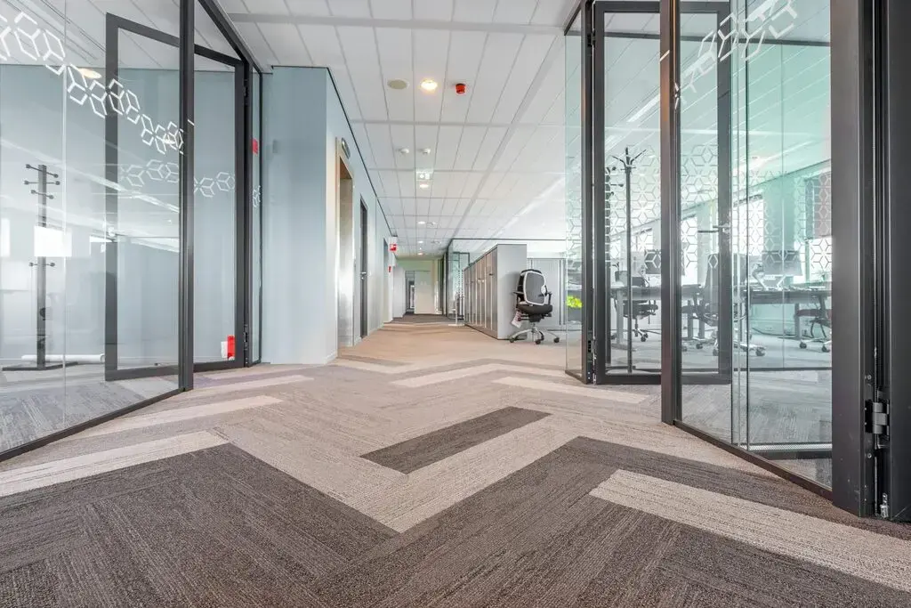 A Quick Overview of Glass Demountable Wall Systems: A comprehensive guide